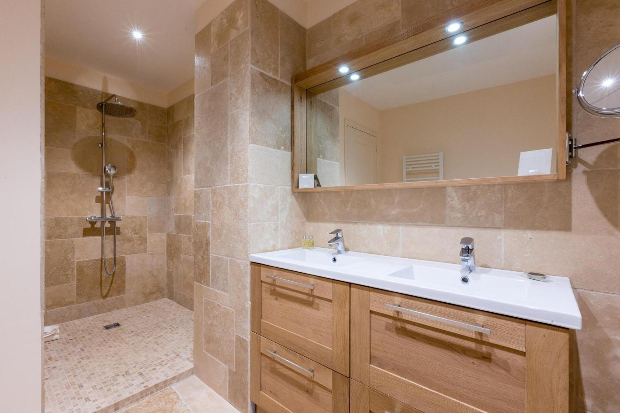 Le Cara Omael 2D Appartement Beaune  Kamer foto
